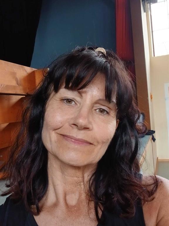 Rogers, Manuela